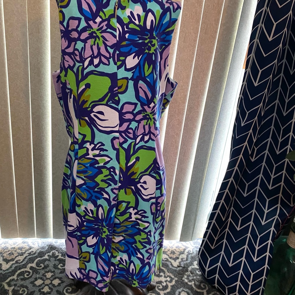 Lilly Pulitzer Sleeveless Blue & Violet Floral Shift Dress w/Embroidered Neck - Picture 7 of 12